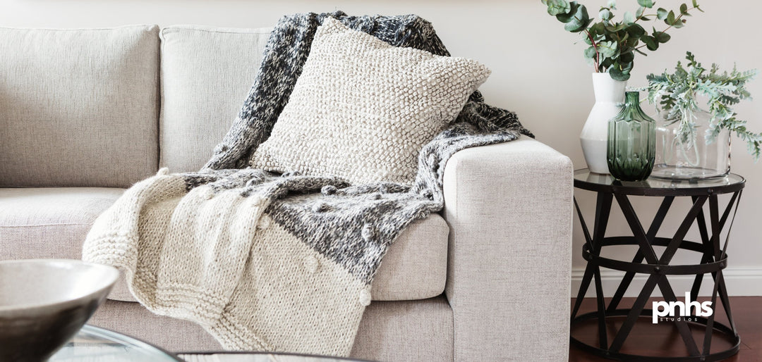 Blankets & Throws for Couch & Sofa: Stylish Addition to Your Living Room.
